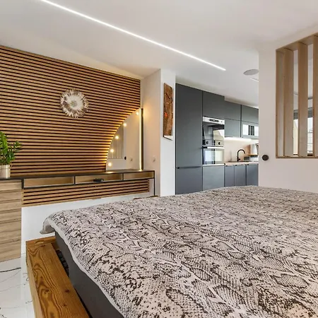 Unik Heliopolis Naturiste Apartament *